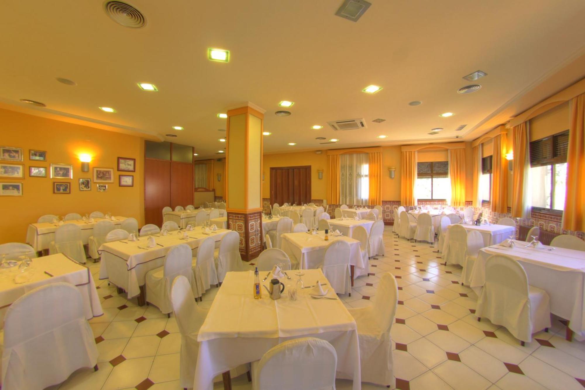 Hotel Avenida Beas de Segura Zewnętrze zdjęcie