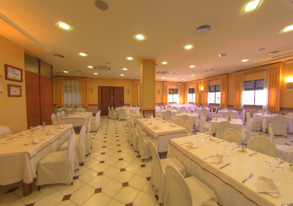 Hotel Avenida Beas de Segura Zewnętrze zdjęcie